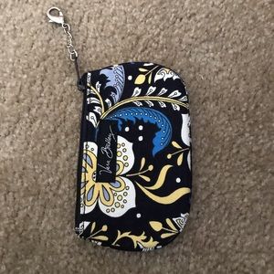 Vera Bradley Zip ID Case in Ellie Blue